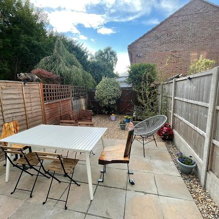 Vila Beautiful Town House With Private Garden And Patio Canford Magna Exteriér fotografie
