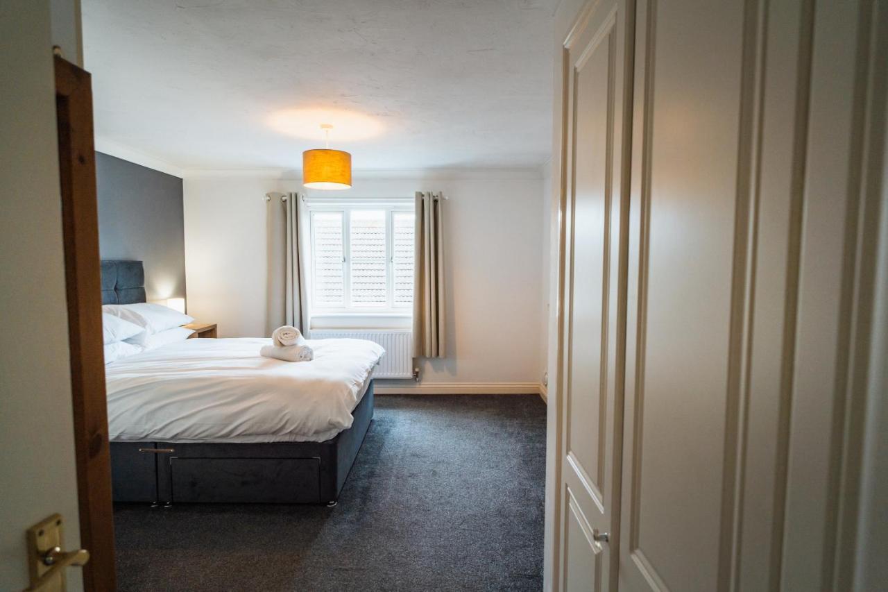 Vila Beautiful Town House With Private Garden And Patio Canford Magna Exteriér fotografie