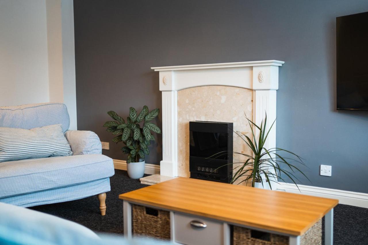 Vila Beautiful Town House With Private Garden And Patio Canford Magna Exteriér fotografie